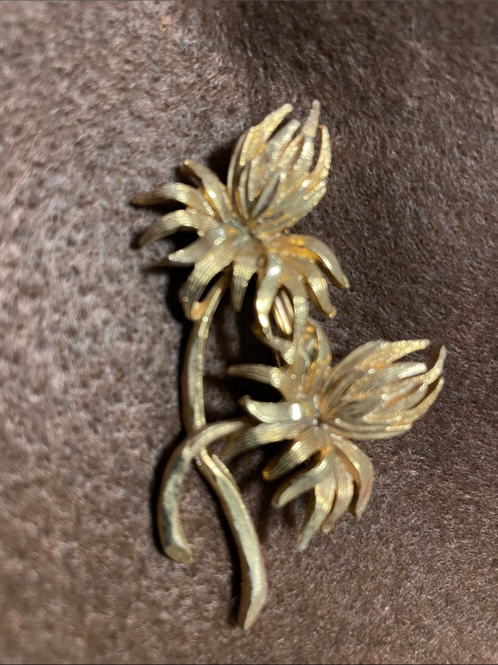 Gold Floral Brooch Pin - Elegant Gold Flower Accent